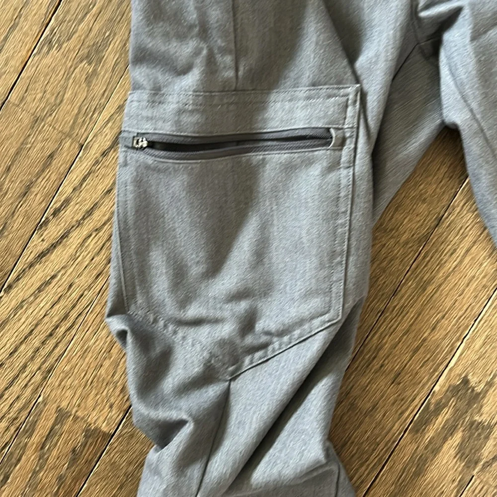 FIGS Scrubs - Picture 6 of 12